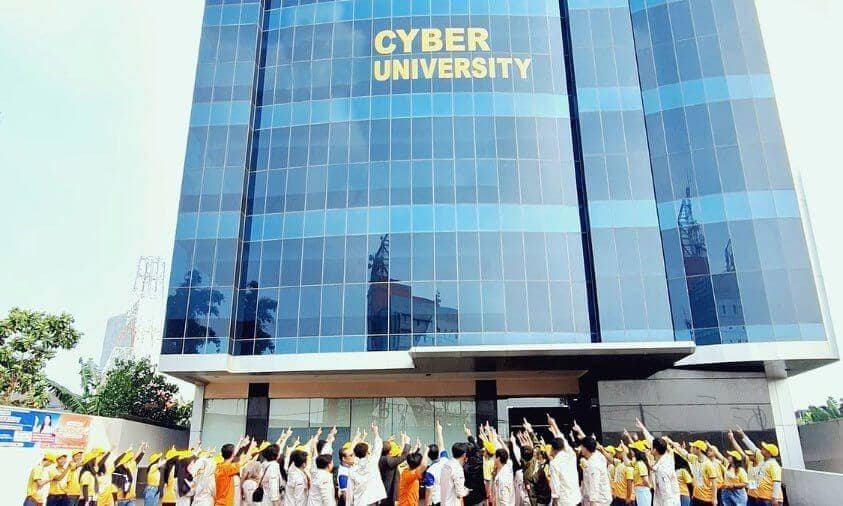“Cyber university” davlat universiteti