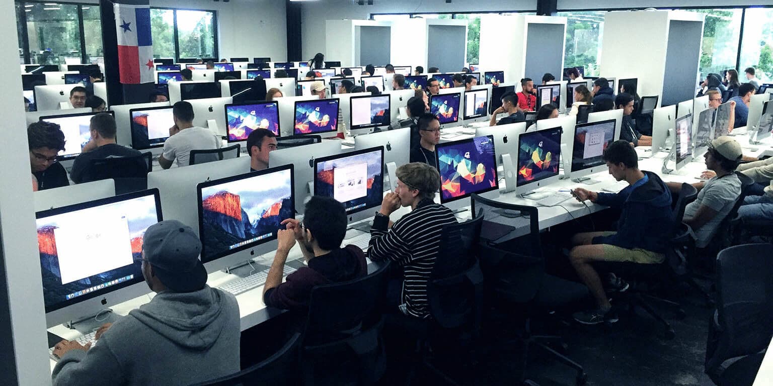 O‘qituvchisiz universitet: École 42 qanday ishlaydi va nega IT sohasida mashhur?