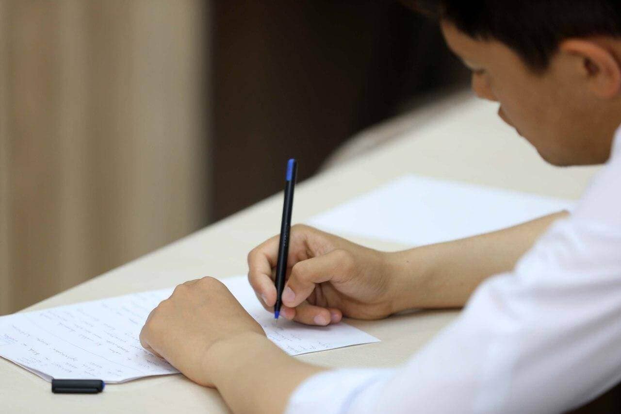 Matematika va fizika fanidan test topshirganlar statistikasi