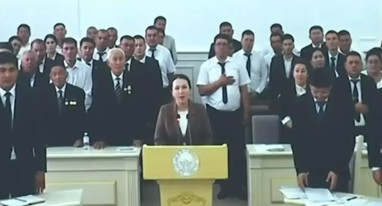 Qonliko’l o’qituvchisi ‘Yil o’qituvchisi’ tanlovida 616 mln so’m mukofot oldi
