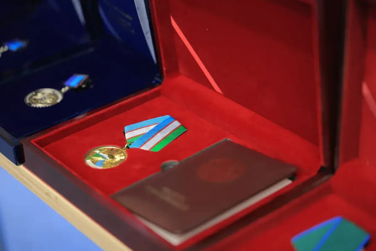 Ustoz va murabbiylar kuni arafasida 109 nafar pedagog orden va medal oldi