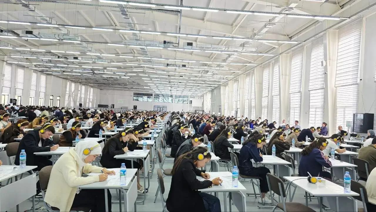 Chet tili imtihonida 30 mingdan ortiq talabgor qatnashdi, 23 nafari chetlatildi