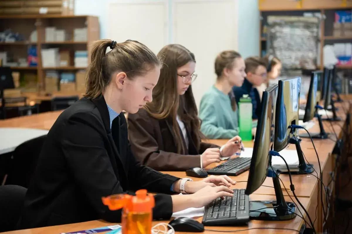 Pedagogika talabalari tashqi diagnostikadan o’tadi, test 50 savoldan iborat