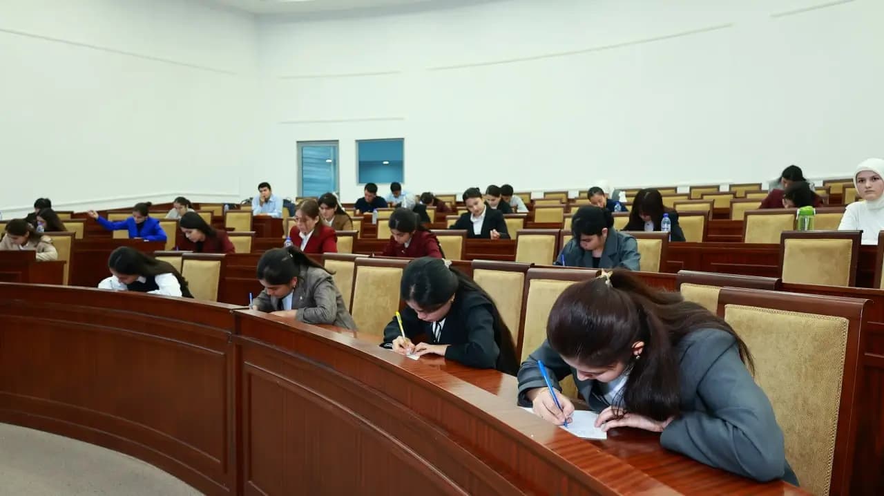 Til bilimdonlari finalida 45 talaba bellashdi, 102 ming yosh qatnashdi