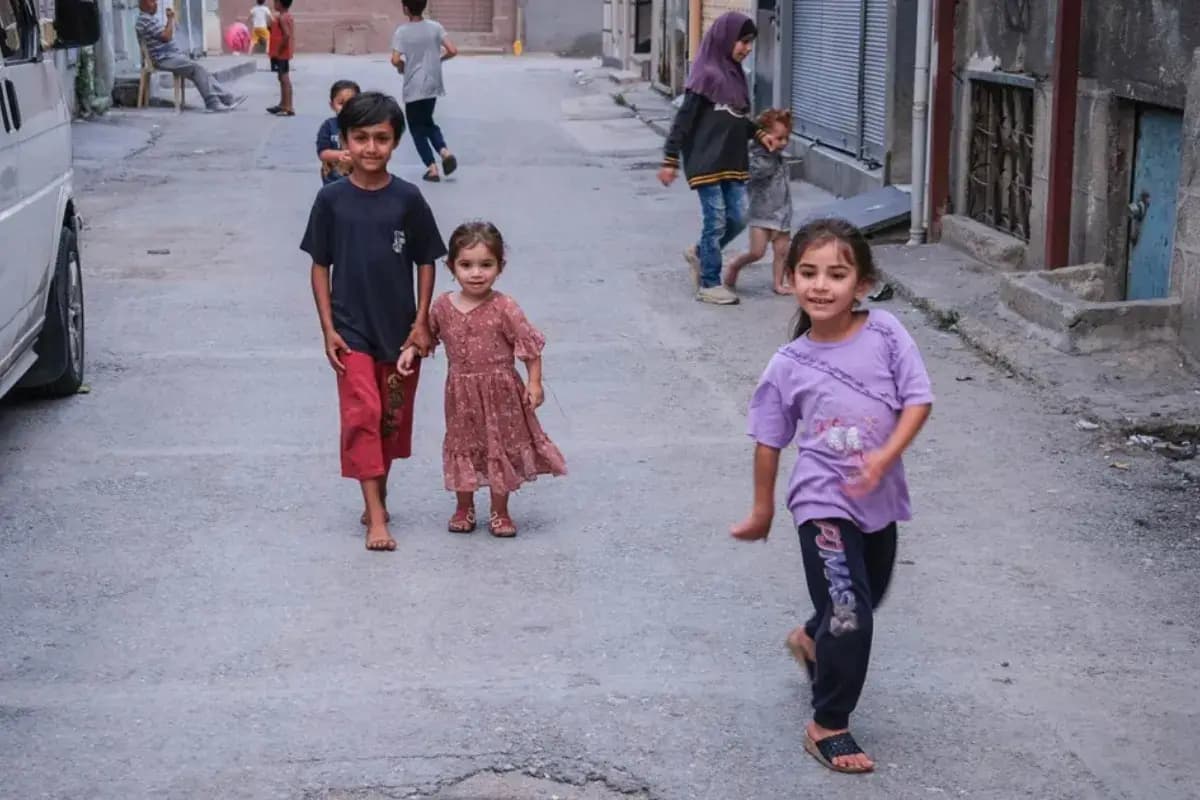 BMT hisobotida qochqin bolalarning 44 foizi maktabga bormayapti