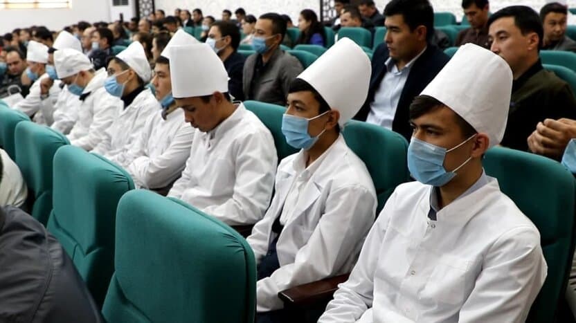 Tibbiyot talabalariga 1 mln so’mlik stipendiya: Kimlar oladi?