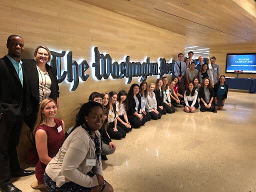 Washington Post’da pullik amaliyot: Oylik $750 ish haqi