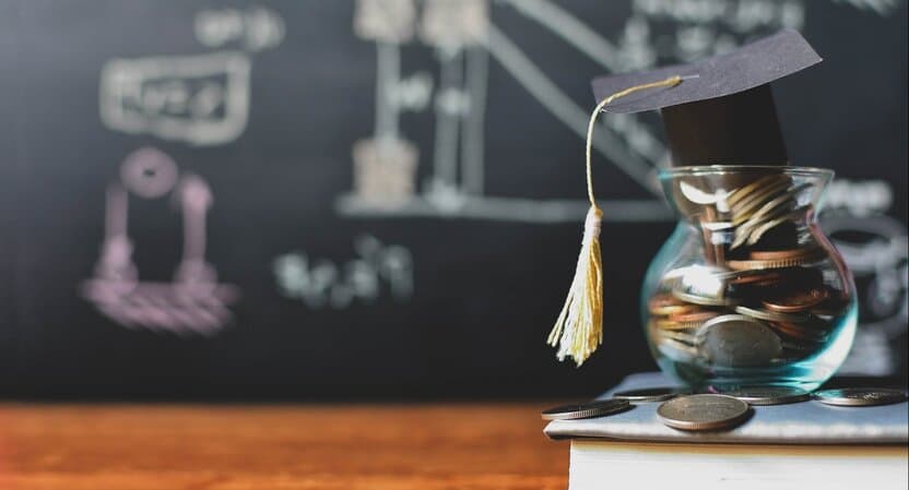 GPA 3.5+ talabalar uchun foizsiz ta’lim krediti: Kimlar oladi?