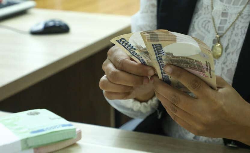 O‘qituvchilar maoshi 2024: 1-oktabrdan yangi stavkalar