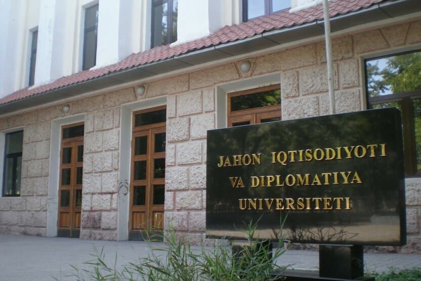 Diplomatiya yo‘nalishi o‘tish ballari 2024: Grant va Kontrakt