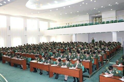 Bojxona xodimlari farzandlari uchun 697 ta grant ajratildi