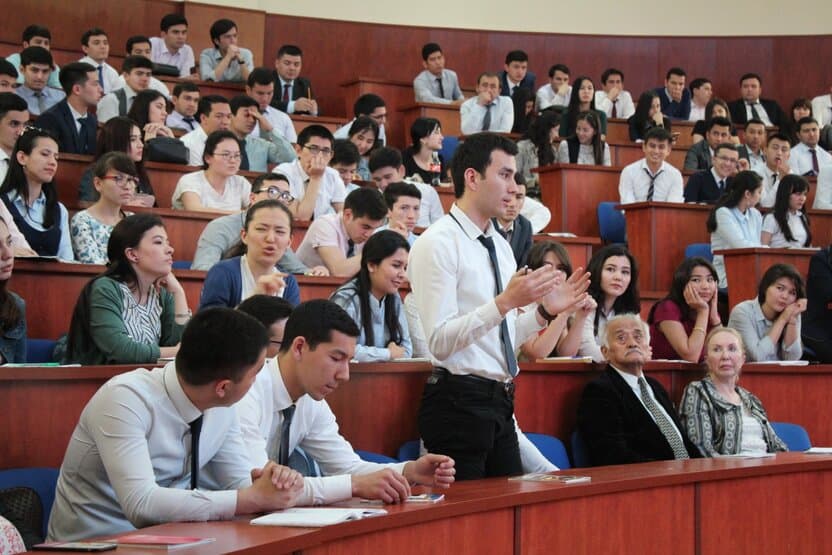 Akademik mobillik: Talaba almashinuvi dasturlari haqida