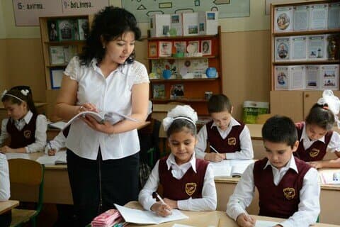 Boshlang‘ich sinf o‘qituvchilariga ustama to‘lanadimi? (2024)