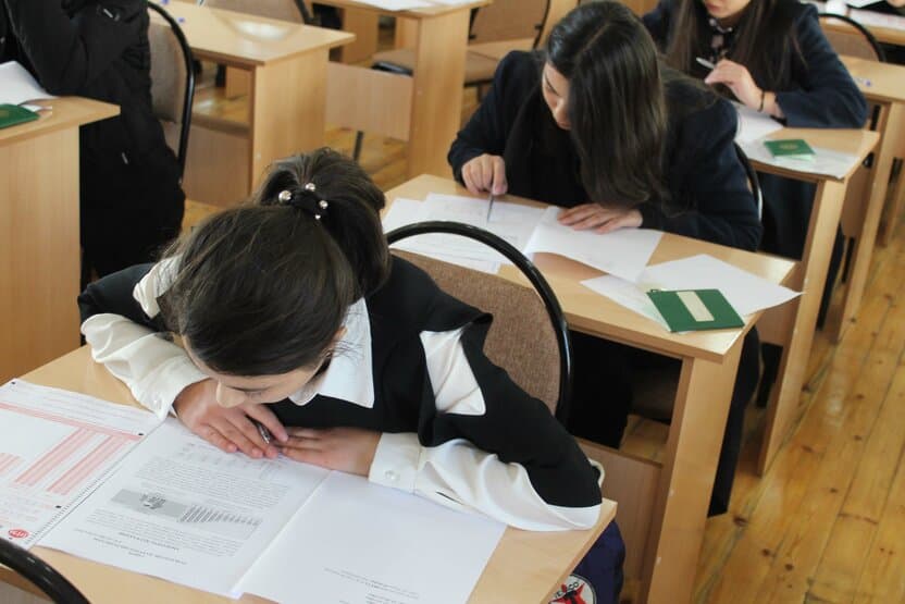 Davlat va xususiy universitetlarga bir vaqtda topshirish