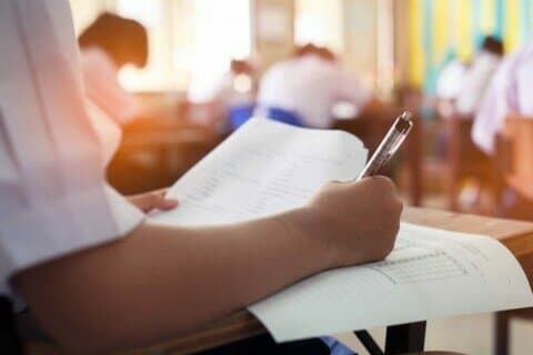 O‘zbekistonda ta’lim sifati: Nega o‘quv markazlari yetakchi?