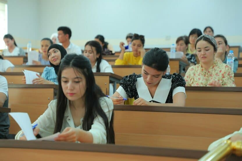 O’zbekistonda xususiy oliygohlar yopiladimi? Tahlil