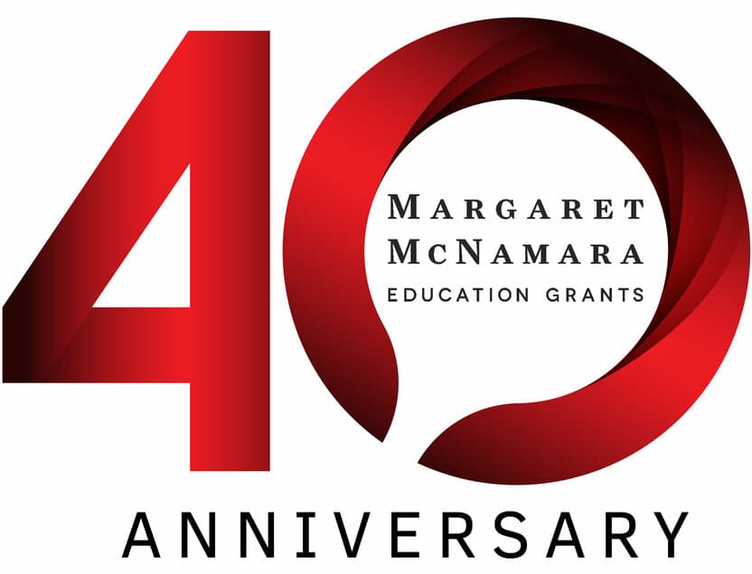 MMEG fototanlovi: “Women build a better world” grantlari