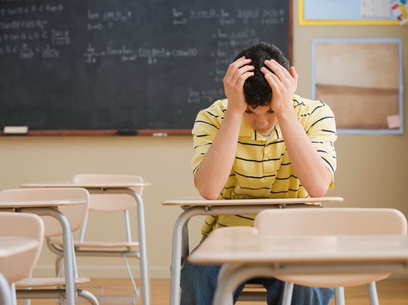 Kontrakt to‘lovini kechiktirgan talabani imtihonga kiritmaslik qonuniymi?