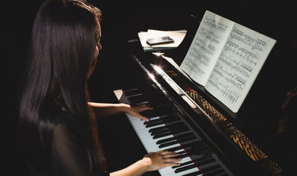 Musiqa ta’limi bitiruvchilari qanday kasblarda ishlashi mumkin?