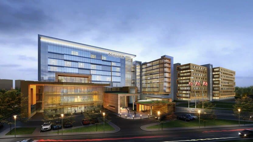 Turkiya: Acıbadem universitetida 100% lik grant dasturi