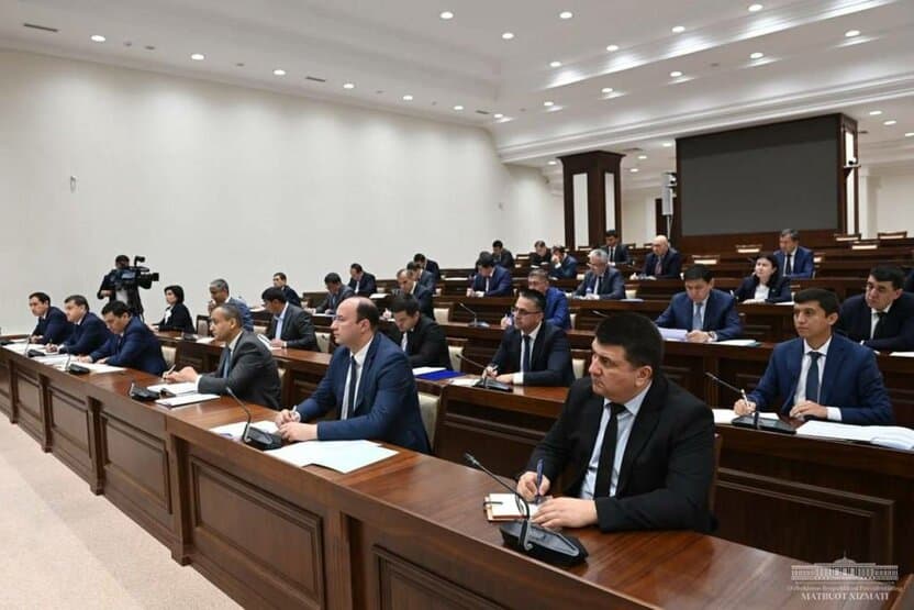 Foizsiz ta’lim krediti: Yigitlar va qizlar uchun yangi imkoniyat