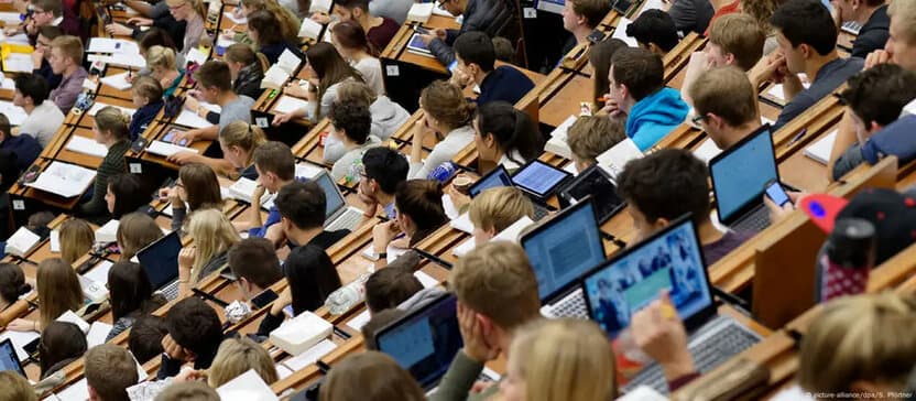 Shveytsariya ta’lim tizimi: Sifat, innovatsiya va tanlov