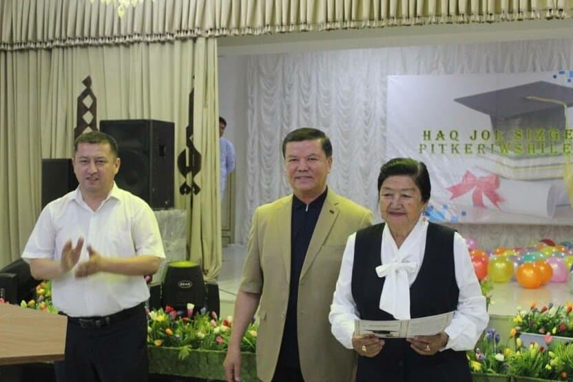 71 yoshli ayol bakalavr diplomini qo’lga kiritdi